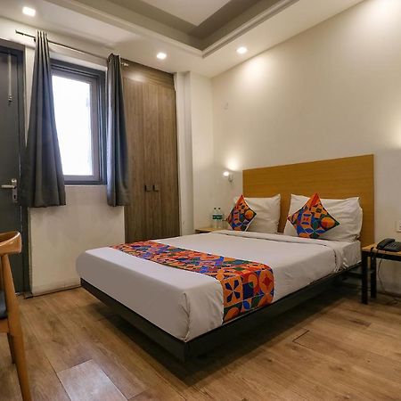 Fabhotel The Chaitanyas Rohini Sec 18 دلهي المظهر الخارجي الصورة