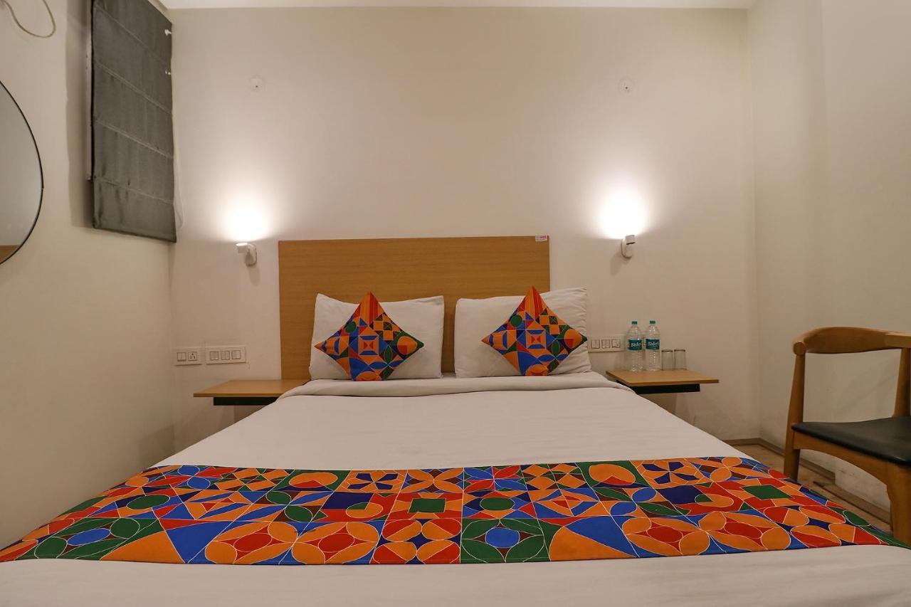 Fabhotel The Chaitanyas Rohini Sec 18 دلهي المظهر الخارجي الصورة